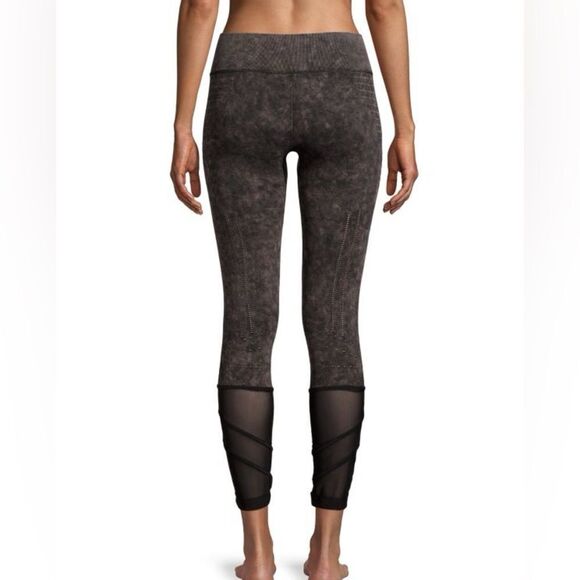 Blanc Noir Gray & Black Excel Leggings Medium NWT - Picture 3 of 9